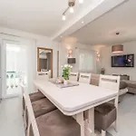 Family Villa Sukosan